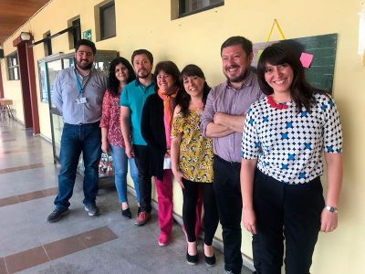 Equipo del Programa PACE U. de Chile junto a los directivos del Instituto Cumbre de Cóndores de Renca.