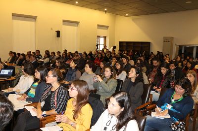 Académicos, investigadores y profesionales de diversas disciplinas conversaron sobre la urgencia de involucrar factores innovadores para promover intervenciones integrales en adultos mayores.