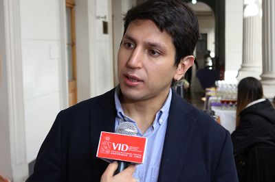 El Jefe de la Unidad de Redes Transdisciplinarias de la VID, Pablo Riveros.