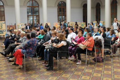 El patio Domeyko recibió a los casi cien asistentes a la jornada.