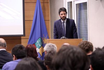 Gabriel Normand señaló que esta relación "nos pone en perspectiva nuestra propia inteligencia y la capacidad de controlar esta misma".