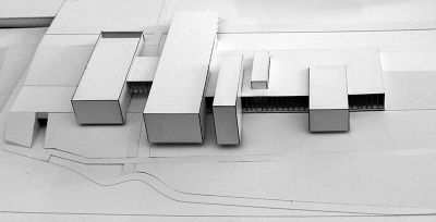 La muestra consta de 30 maquetas y láminas de distintas obras arquitectónicas desde 1830 hasta 2017.