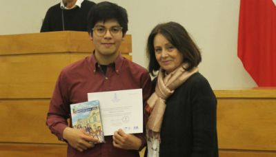 Rodrigo Collío, ahora tutor, ha sido consejero estudiantil, asistente de investigación, colaborador del preuniversitario popular Víctor Jara, de los CFG y de la Escuela de Verano