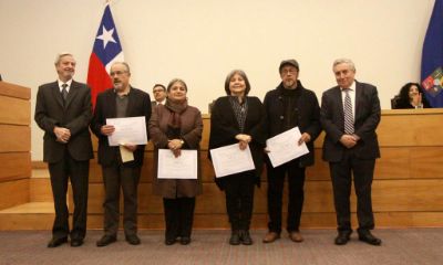 Los ganadores en el Área Literaria para los años 2004 y 2008. 