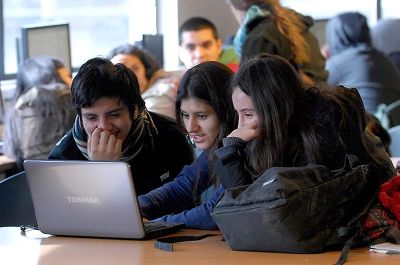 ¿Están trabajando?, ¿estudiando?, ¿cuánto se demoraron en encontrar su primer empleo?, son algunas de las preguntas que se buscan responder en esta encuesta.