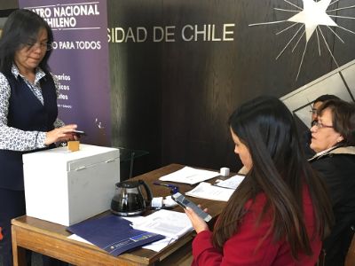 Las mesas de votación estuvieron conformadas voluntariamente por miembros de la comunidad, nombradas por las Juntas Electorales Locales.