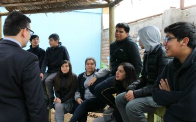 Durante el juego de roles los estudiantes debatieron sobre las responsabilidades ciudadanas y el derecho a informarse.