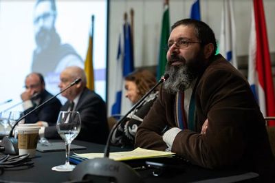 "Las Américas necesitan un sistema fuerte de DDHH, tanto a nivel nacional como internacional", plantea el profesor Claudio Nash.