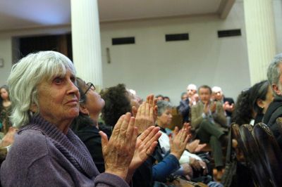 Joan Turner, Amanda Jara, Fabiola Letelier y Miguel Lawner fueron parte de esta ceremonia. 