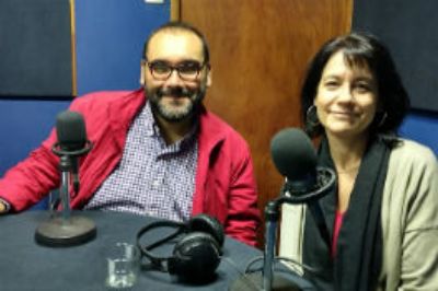 Oscar Jerez, director académico del Programa de Formación en Educación Superior (FES-Uchile), y Viviana Sobrero, jefa de Gestión de la Formación del Departamento de Pregrado.