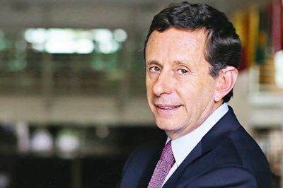 José De Gregorio, decano de la FEN, fue destacado como el economista radicado en Chile más citado del mundo y el número uno en Latinoamérica.