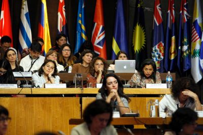 La actividad, organizada por el Mineduc y la CEPAL, contó con la presencia de académicas y expertas de diversos espacios, organizaciones y casas de estudio nacionales e internacionales. 