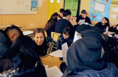 Mi Camino Profesional: Taller de nutrición y etiquetado de alimentos, en el liceo Malaquías Concha de La Granja, a cargo de María Pía Muñoz de la Escuela de Salud Pública. 