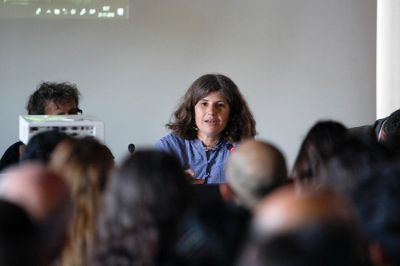 Andrea Slachevsky, académica de la Facultad de Medicina, abrió la jornada que en torno al conocer. 