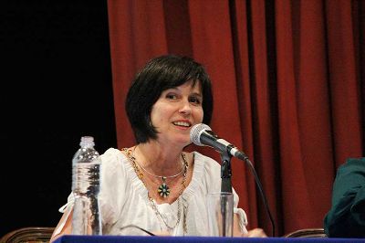 Roxana Pey, coordinadora académica de la Cátedra Amanda Labarca de la Vicerrectoría de Extensión y Comunicaciones de la Universidad de Chile.