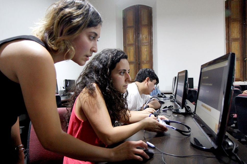 Para la rendición óptima del examen se utilizaron softwares  y otras tecnologías.
