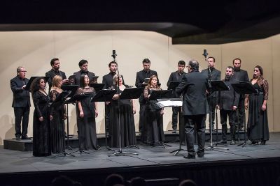 La agrupación integrada por 16 cantantes profesionales, se presentará en el Teatro Universidad de Chile, interpretando obras de Jehan Alain, Maurice Duruflé, Ola Gjeilo, Paul Mealor y Frank Martin.