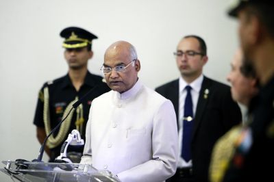 En su visita a Chile el presidente de India, Ram Nath Kovind, visitó el Palacio de La Moneda donde se reunió con el presidente Piñera y posteriormente la Casa Central de la U. de Chile.