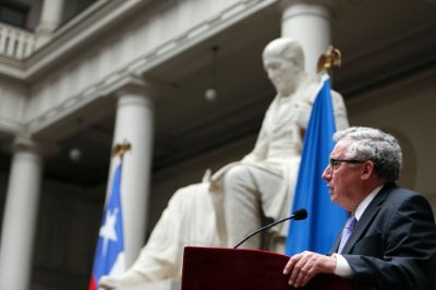 El Rector de la Universidad de Chile, Ennio Vivaldi.