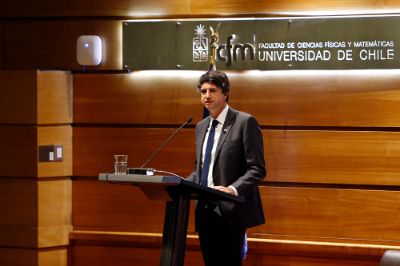 Para el ministro Andrés Couve es preciso preguntarse "el rol que tienen los investigadores e investigadoras en relación al cambio climático". 