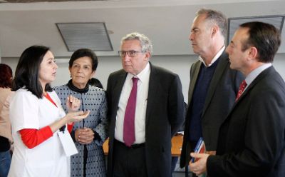 El Rector Ennio Vivaldi lideró hoy el lanzamiento de la campaña "El VIH no discrimina", junto a diversas autoridades de nuestro plantel.