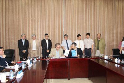 La U. de Chile renovó el convenio con la U. de Beihang para intercambio estudiantil y académico durante la misión exploratoria institucional de la Casa de Bello en China.