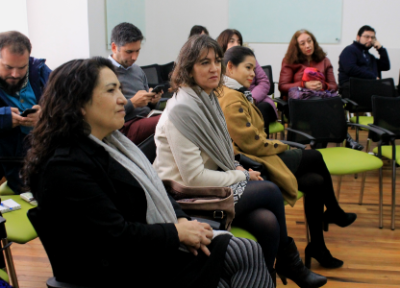 De izquierda a derecha. Maribel Mora Curriao, directora Oficina de Equidad e Inclusión; Pamela Díaz; vicerrectora subrogante VAEC; y Aída García, encargada cultural Embajada de Perú.