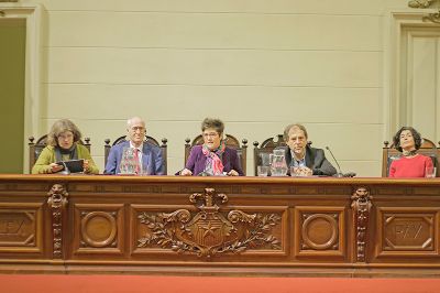 La actividad cerró con un conversatorio al cual se integró el Senador Guido Guirardi, la actriz Paulina Urrutia y la periodista Macarena Lescornez.