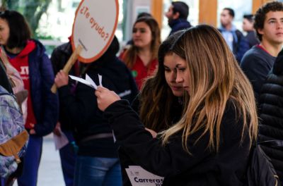 Casi 5 mil estudiantes participaron de la cuarta versión de la Feria de Orientación al Postulante, muy por sobre los 3800 que asistieron el año pasado.