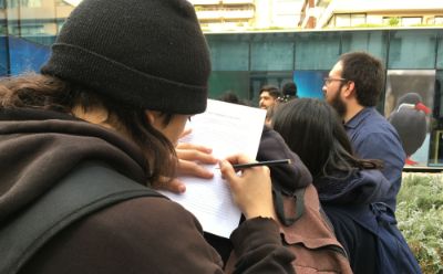 Estudiantes del Liceo Malaquías Concha, en plena inspiración. 