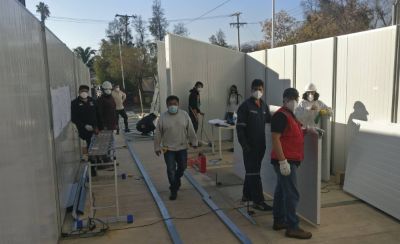 El proyecto fue desarrollado por estudiantes, académicos y funcionarios de la Facultad de Arquitectura y Urbanismo (FAU) de la Universidad de Chile.