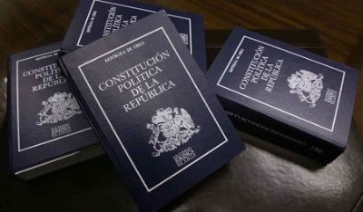 La Convención Constitucional redactará el texto que, tras su aprobación en el plebiscito de salida, reemplazará a la Constitución de 1980.