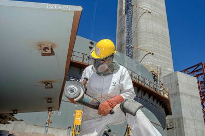 Cerro Dominador, la primera planta termosolar torre de América Latina está a punto de dar por finalizada su construcción.