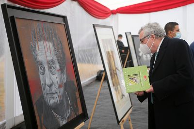 La exposición también será exhibida en dependencias de la U. de Chile