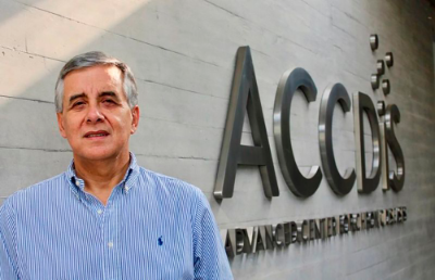 Director del Centro Avanzado en Enfermedades Crónicas y Académico de las Facultades de Ciencias Químicas Farmacéuticas y de Medicina de la U. de Chile, Sergio Lavandero.