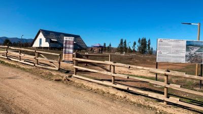 El sitio de memoria Melinka en Puchuncaví, que fue campo de concentración en dictadura, fue declarado Monumento Nacional en 2018.