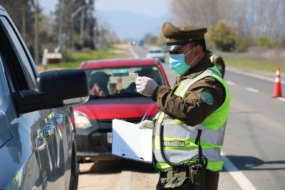 Coloquio organizado por el INAP de la U. de Chile reunió a especialistas en seguridad y policías para reflexionar sobre las definiciones que debería contemplar una nueva Constitución en esta materia.