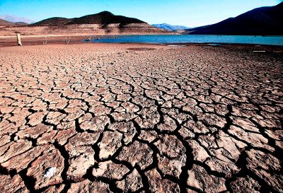 "Son necesarias acciones inmediatas, fuertes, rápidas, sostenidas y a gran escala para mantener el calentamiento global muy por debajo de 2°C y realizar esfuerzos para limitarlo a 1,5°C", señalan.