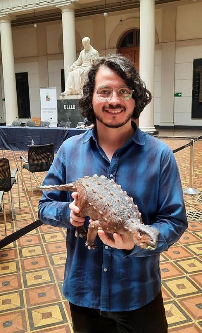 Sergio Soto, autor principal del estudio que es portada de Nature, indica que esta es también su tesis para optar al grado de Doctor en Ecología y Biología Evolutiva de la U. de Chile.