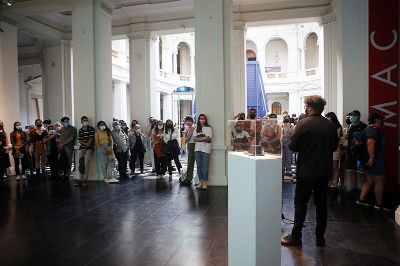 "Testimonial Spaces", pabellón de Chile en la Bienal de Arquitectura de Venecia 2021, estará presente en el MAC Parque Forestal entre el 19 y 27 de enero y se reabrirá en marzo. 