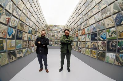 Emilio Marín y Rodrigo Sepúlveda, arquitectos de la Universidad de Chile, fueron los curadores de este trabajo, quienes participaron en la inauguración de la muestra en nuestro país.