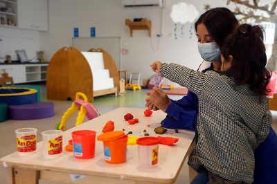 El estudio, realizado entre 17.746 familias, identificó que solo un 43 por ciento de los niños y niñas asistió, al menos un día por semana, a los establecimientos educacionales de nivel parvulario.