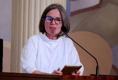 La coordinadora académica de la Cátedra Amanda Labarca, Roxana Pey, destacó el Curso de Formación General que abrió cupos para la comunidad del Instituto Nacional.