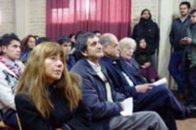 Los aplausos brotaban con intensidad y espontáneamente al término de cada presentación.