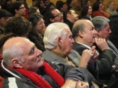  Loa académicos de la Facultad de Medicina Giorgio Solimano y Norber Galantti; el Senador Universitario Javier Puente y el Prof. Luis Núñez, Decano de la Facultad de Ciencias Químicas y Farmacéuticas 