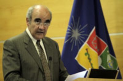 Prof. Eduardo Dockendorff, Director del Instituto de Asuntos Públicos.