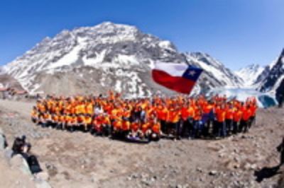 Todos los competidores en plena Cordillera de los Andes