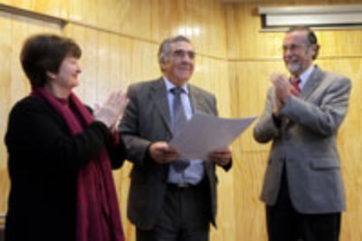 La ceremonia se realizó en el Auditorio Rolando Mellafe de la Fac. de Filosofía y Humanidades.