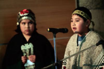 Niños de la Escuela Ponotro de Tirúa.