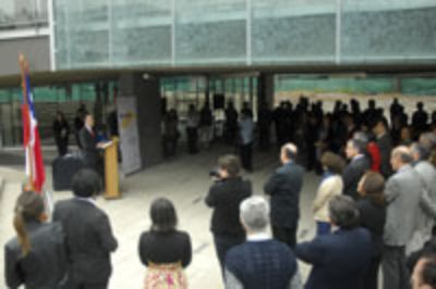 Las máximas autoridades de esta Casa de Estudios, académicos y académicas, estudiantes, funcionarios y funcionarias participaron de la inauguración de los aularios en el Campus Juan Gómez Millas.